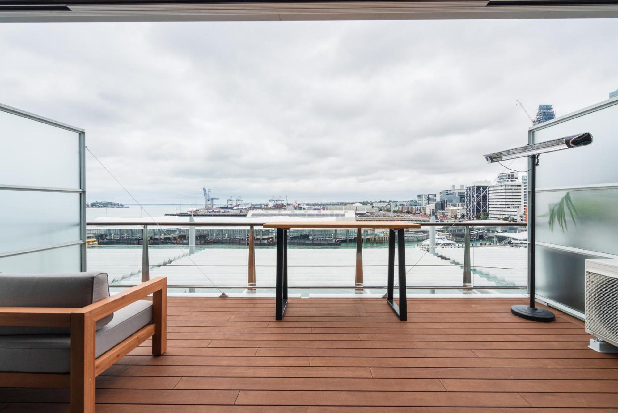 Penthouse Apartment With Stunning Harbour Views Окленд Екстер'єр фото